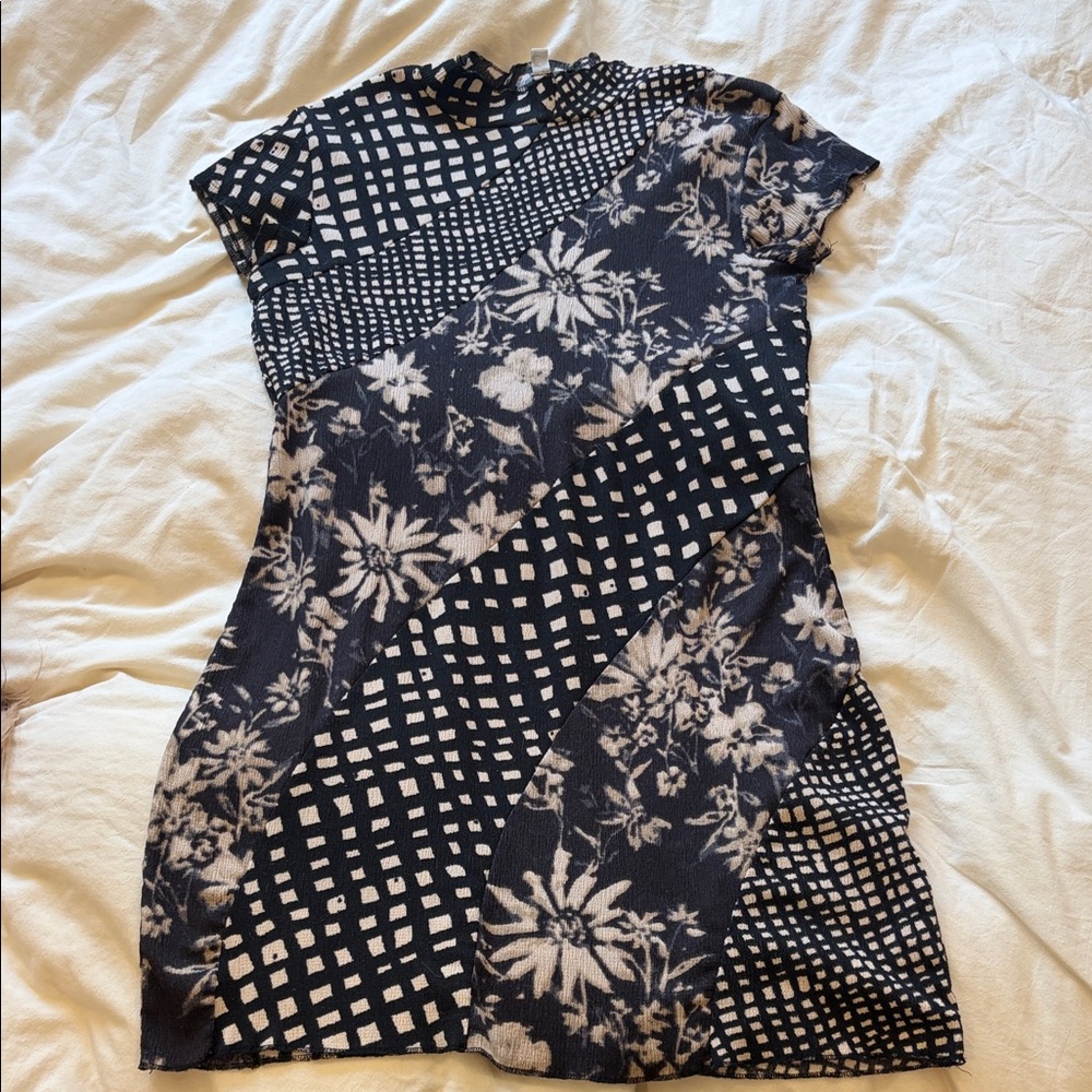 Black and White Mixed Print Short Sleeve Dress - Picture 1 of 2